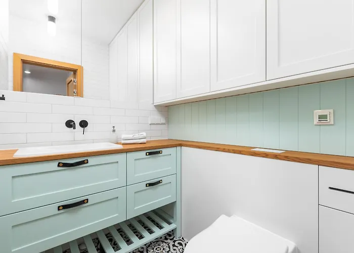 Premium Leszczynska By Your Freedom 华沙