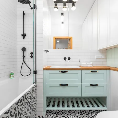 Premium Leszczynska By Your Freedom