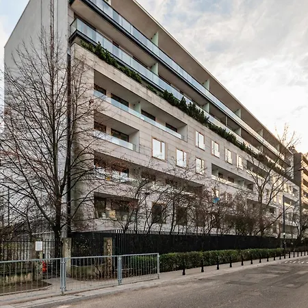 Premium Leszczynska By Your Freedom Varsavia