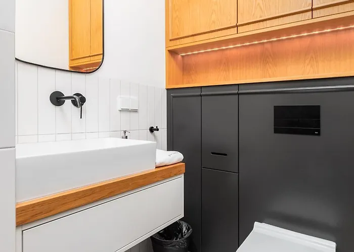 Premium Leszczynska By Your Freedom